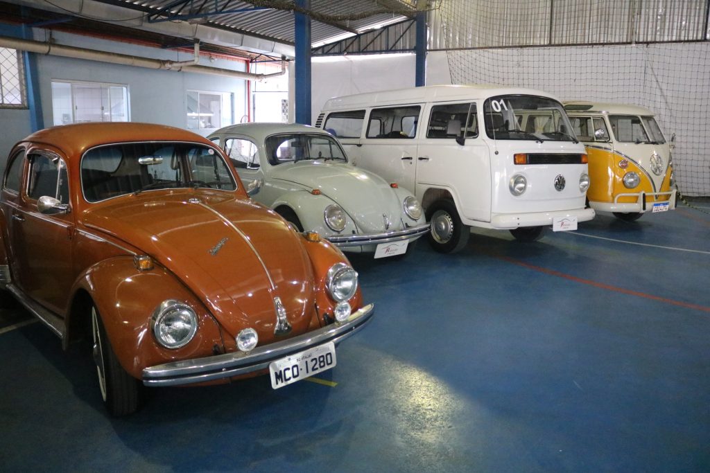 2° Encontro de carros antigos do Parque Dom Bosco reuniu mais de 300 veículos