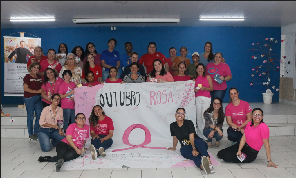 Outubro rosa: encontro reúne mães e funcionárias do PDB             