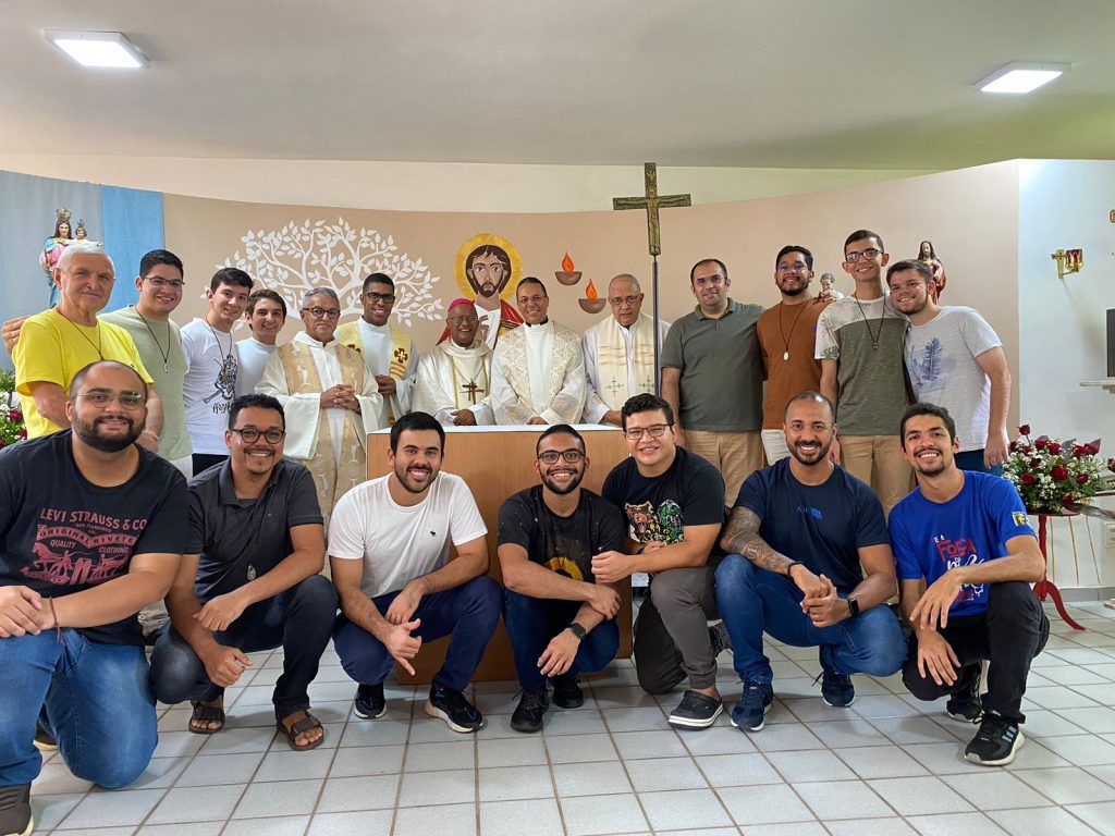 Noviciado Salesiano São Sebastião recebe visita de Bispo auxiliar da arquidiocese de Olinda e Recife