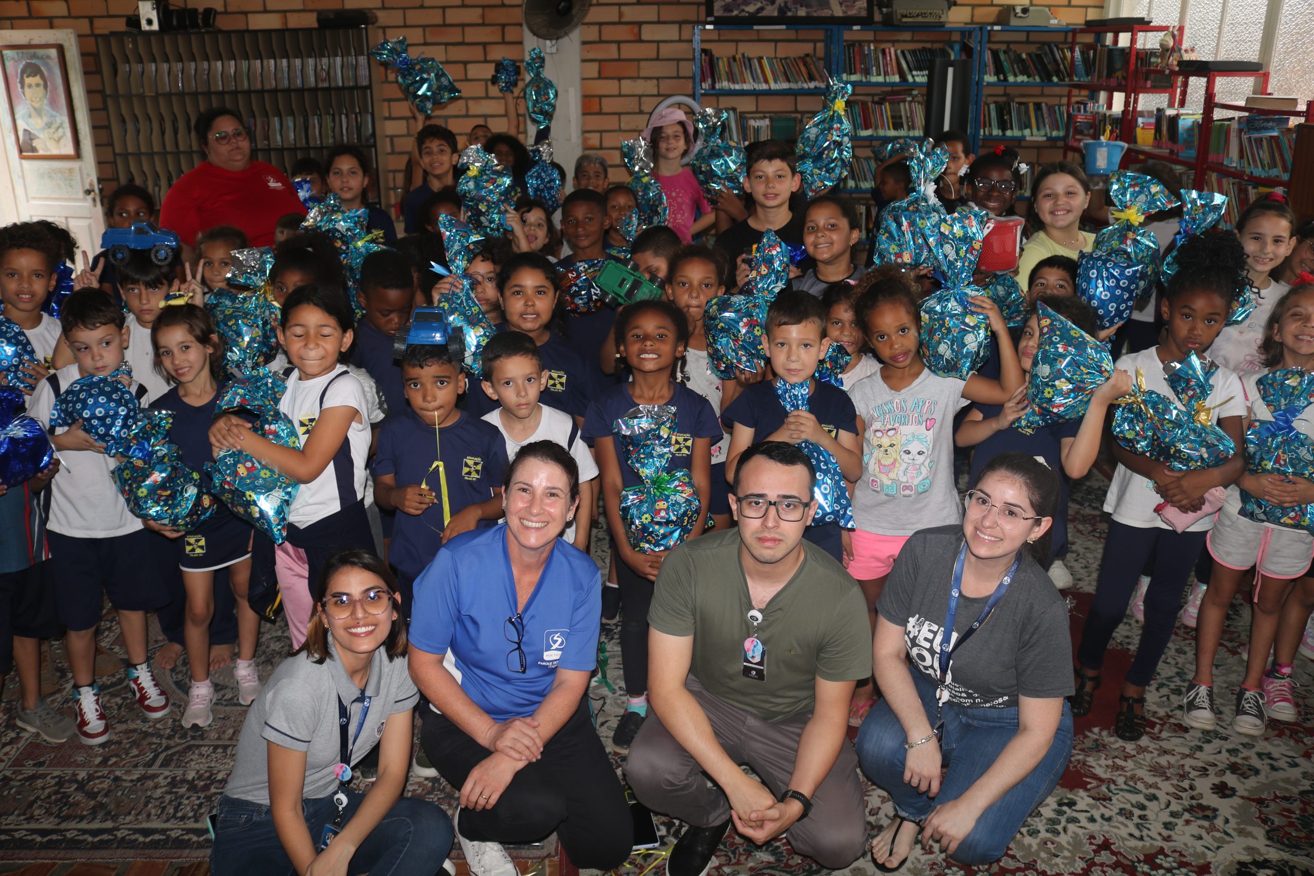 Parque Dom Bosco recebe doação de brinquedos da GH Transporte