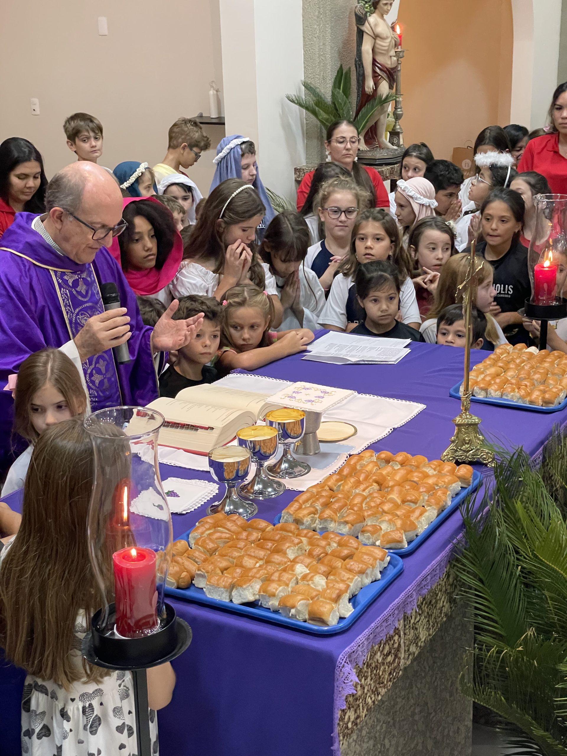 Colégio Salesiano Balneário Camboriú realiza Missa de Páscoa