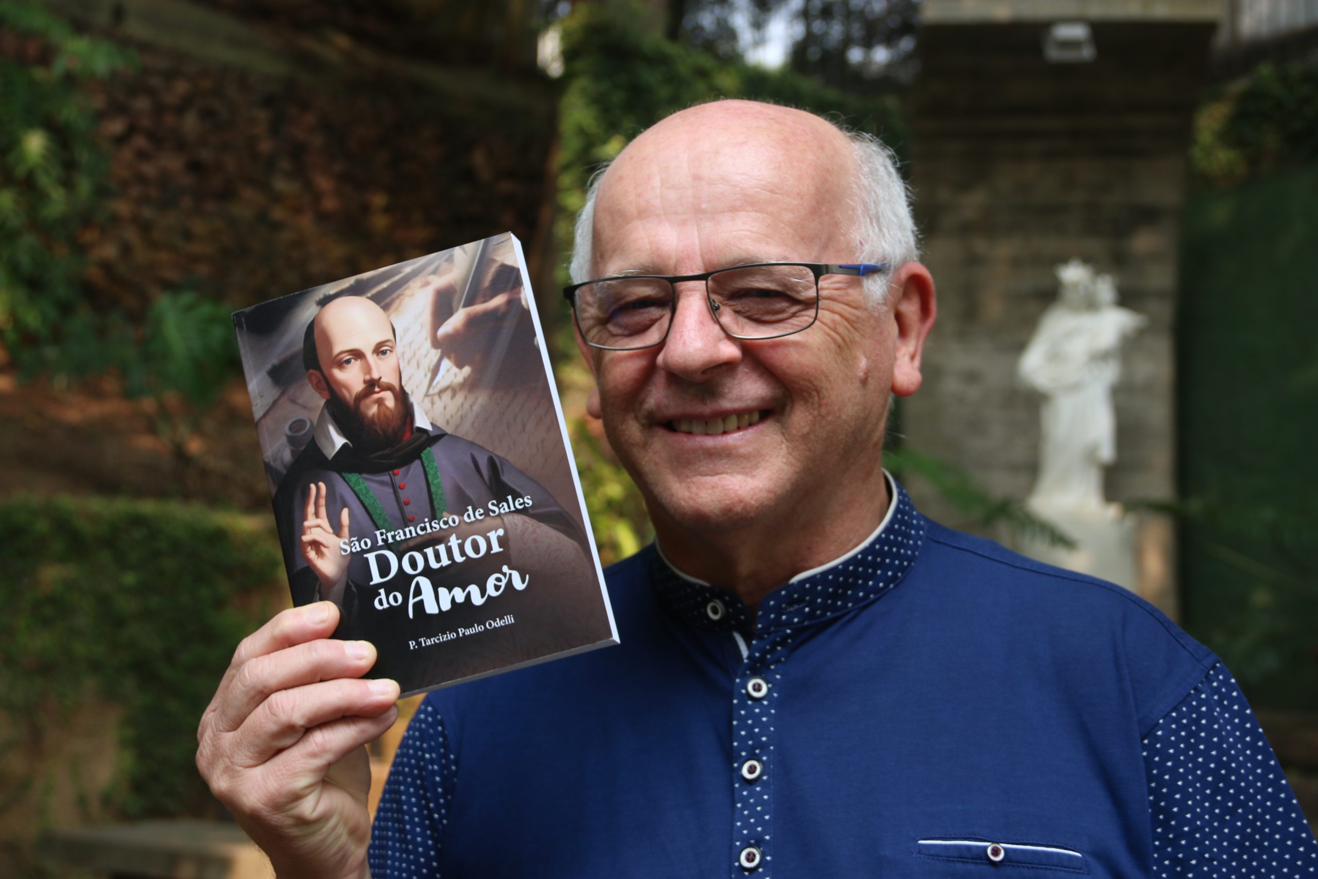 Padre Tarcizio Odelli lança livro sobre São Francisco de Sales em Porto Alegre