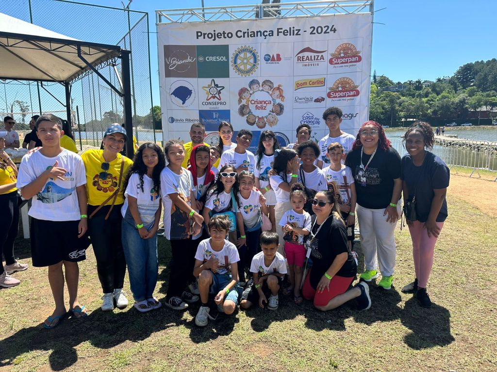 Educandos do Novo Lar participam de uma Celebração de alegria e solidariedade no Lago Tarumã – Projeto Criança feliz