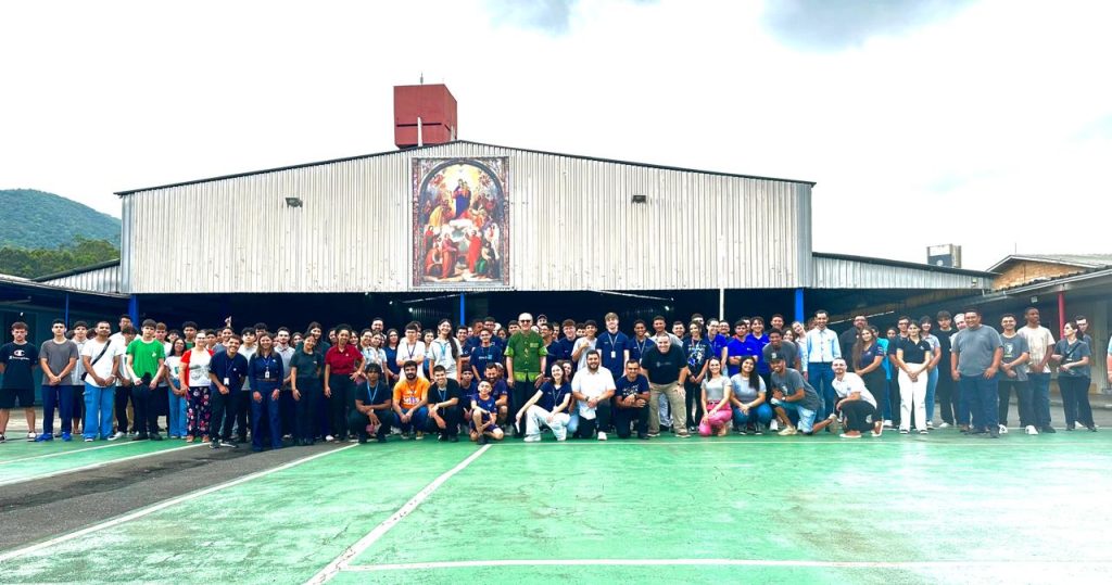 Feira das Profissões conecta jovens ao mercado de trabalho no Parque Dom Bosco