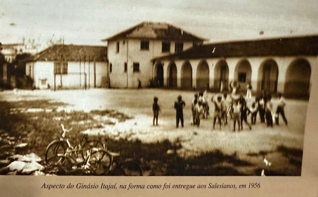 Aniversário do Colégio Salesiano Itajaí: 69 Anos de Educação e Formação Salesiana