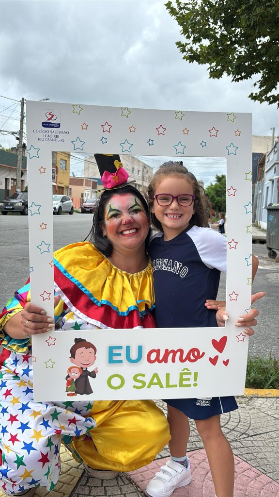 Volta às aulas no Leão XIII é marcada por acolhida com colegas e famílias