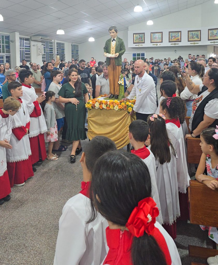Paróquia de Itajaí celebra solenidade de São Domingos Sávio com Missa voltada às crianças e adolescentes