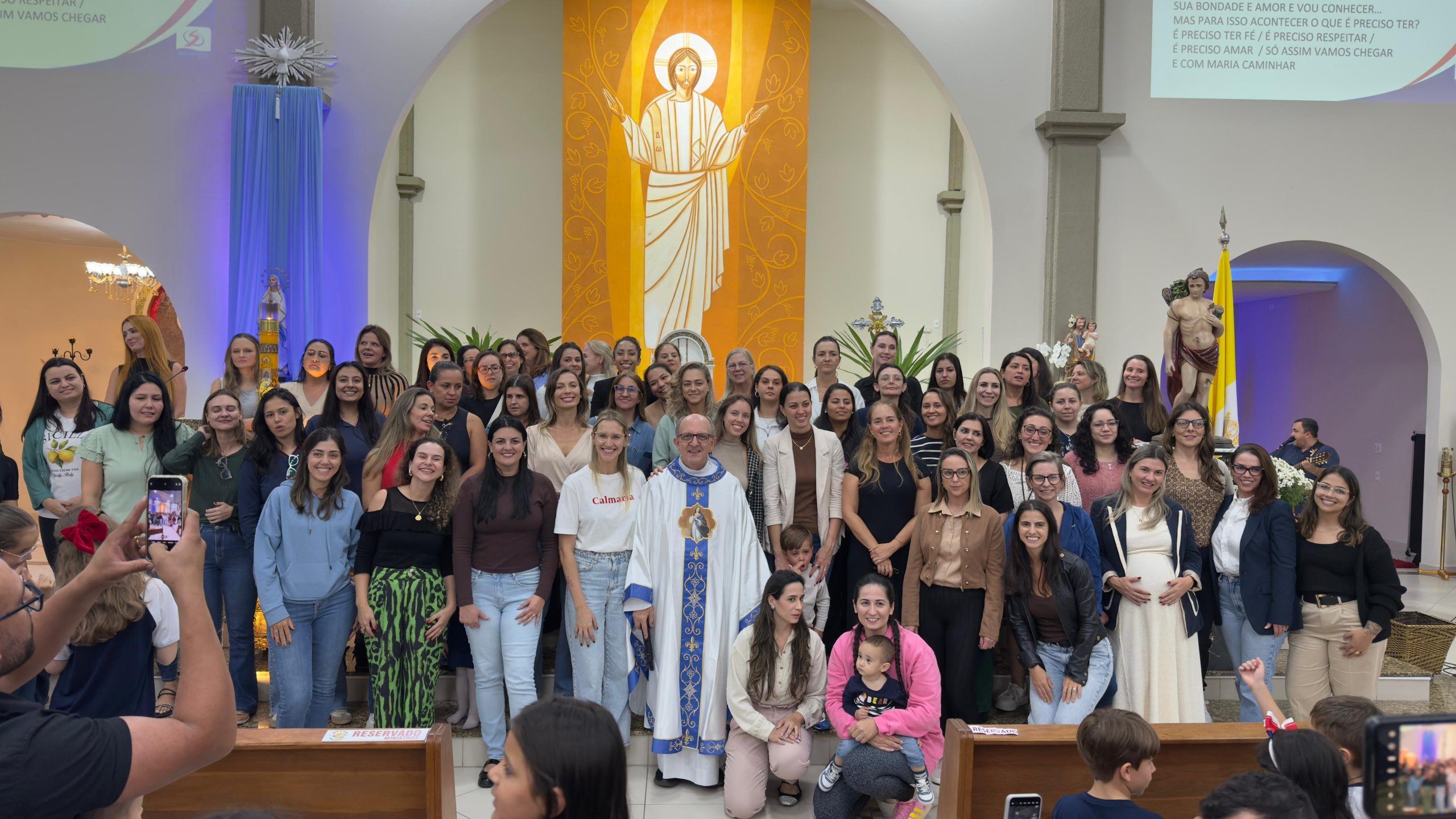 Colégio Salesiano Balneário celebra Eucaristia em homenagem às mães.