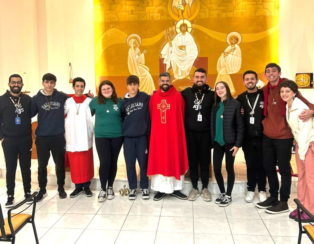 AMJ 2025: Missa de Envio reúne jovens missionários