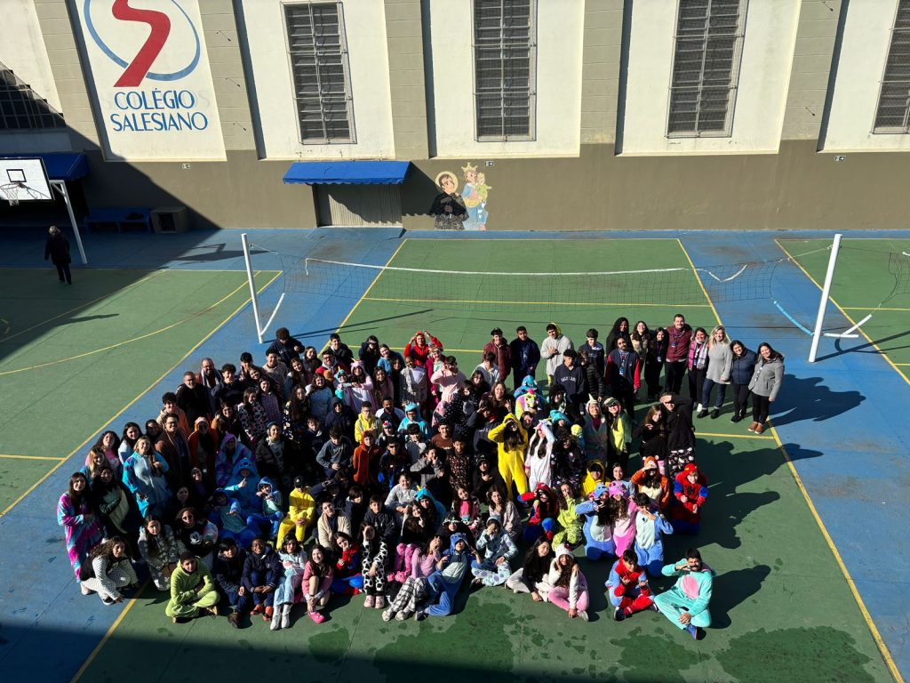 “Desfile de Pijamas” marca o último dia de aulas antes das férias de inverno