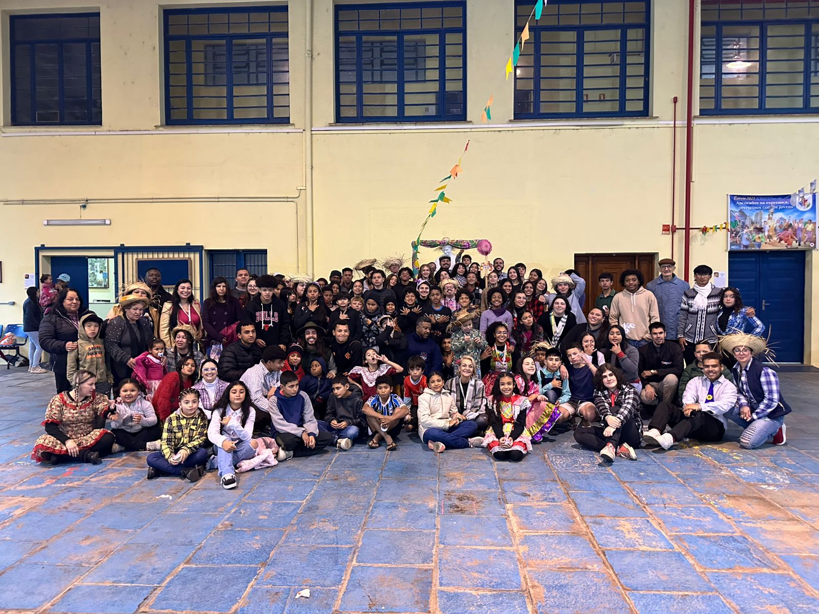 Arraiá do Oratório de Dom Bosco encanta corações no Novo Lar — nem a chuva atrapalhou essa festa!