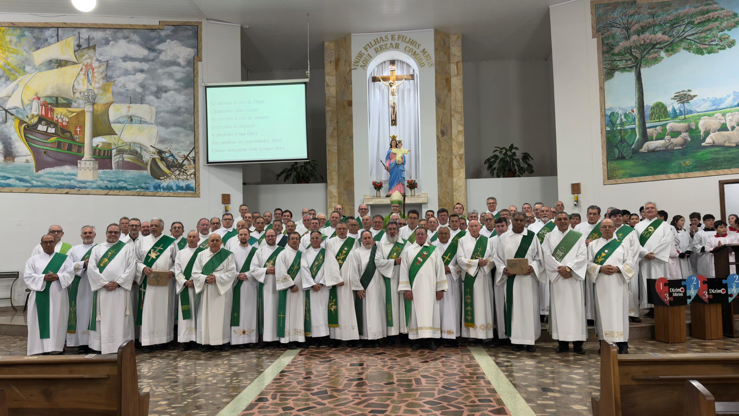 Paróquia Nossa Senhora Auxiliadora acolhe diáconos diocesanos para celebração de renovação das promessas diaconais