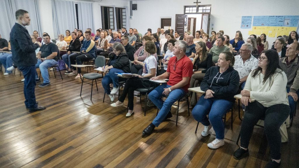 Inspetor Salesiano visita Paróquia Sagrado Coração de Jesus nos 114 anos de sua criação