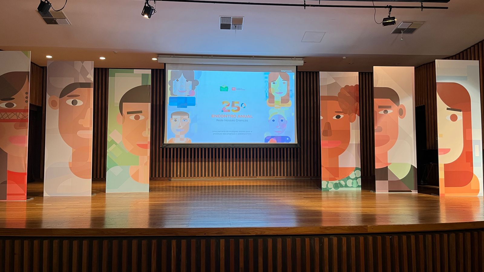 Centro Educacional Dom Bosco marca presença no 25º Encontro Anual da Rede Nossas Crianças com foco em fortalecimento institucional e proteção integral