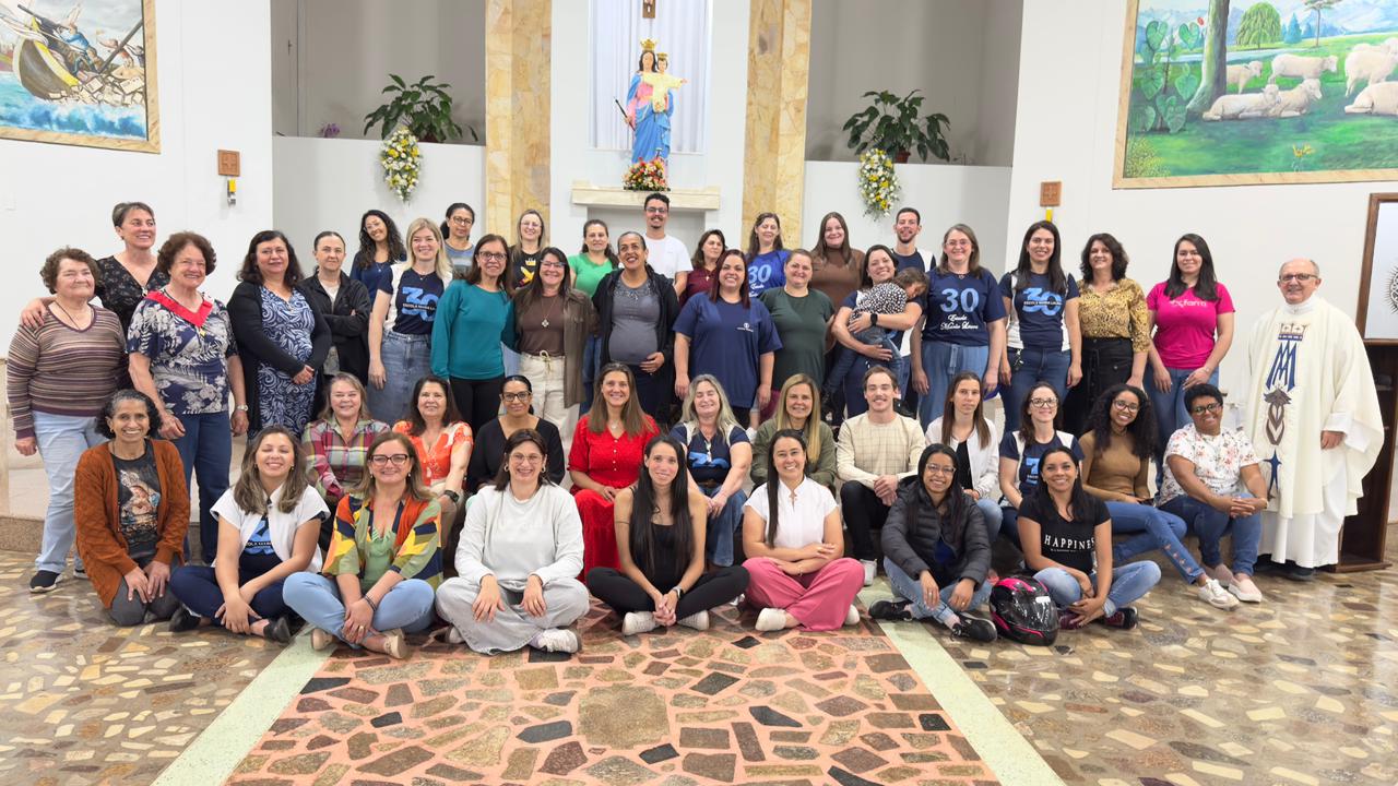 Paróquia Nossa Senhora Auxiliadora celebra missa em Ação de Graças pelo Dia dos Professores