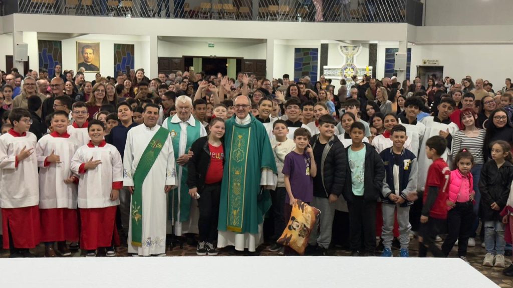 Paróquia Nossa Senhora Auxiliadora, em Ponta Grossa (PR), realiza Retiro com as Crianças que receberão a Primeira Eucaristia neste final de ano