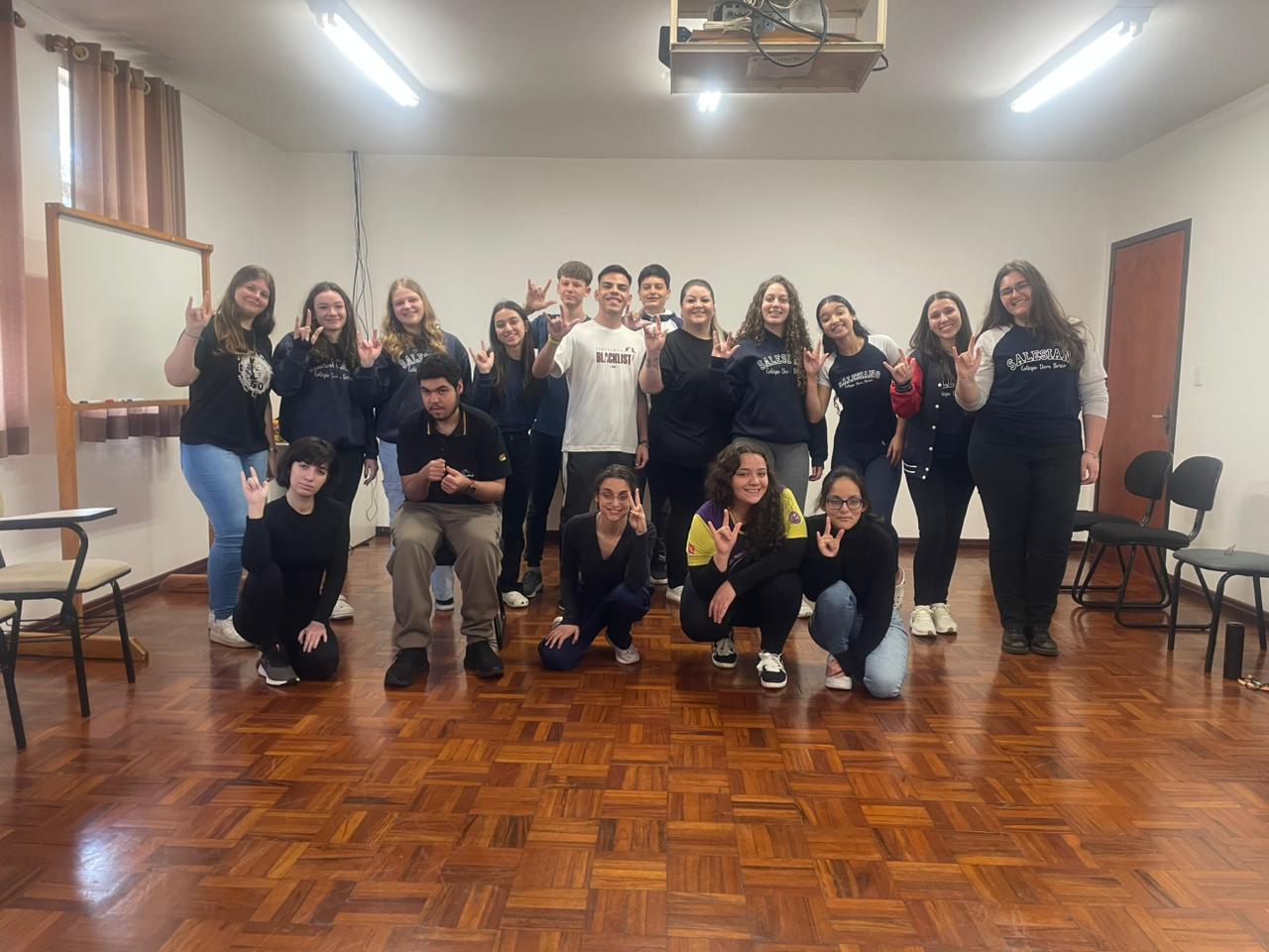 AJS “Semeadores da Alegria” leva inclusão e amor à APADA