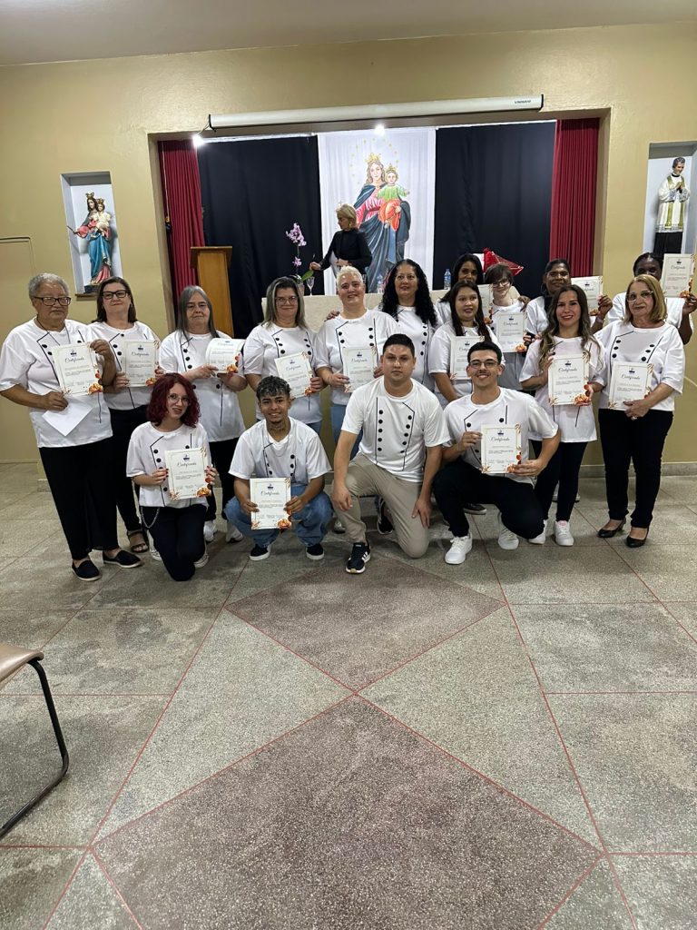 Formatura da Panificação 2025 emociona e celebra conquistas no Novo Lar