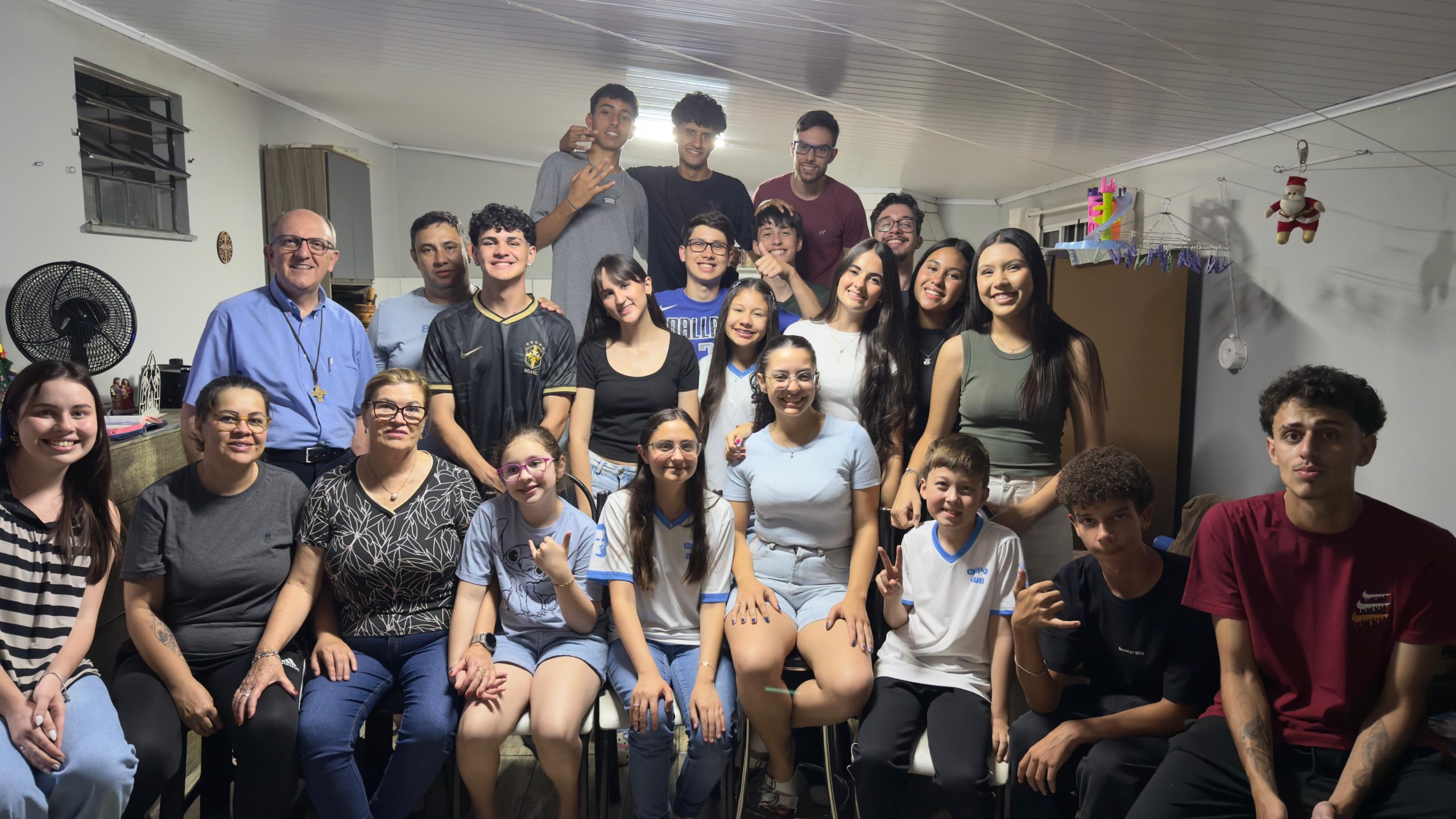 Novenas de Natal fortalecem fé e juventude na Paróquia Nossa Senhora Auxiliadora, em Ponta Grossa