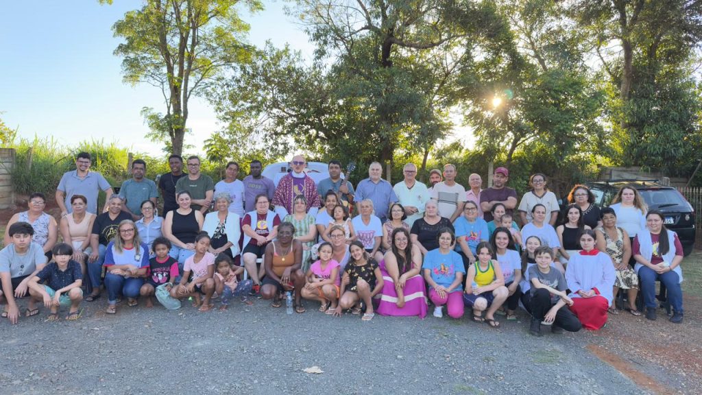 Paróquia Nossa Senhora Auxiliadora, em Ponta Grossa, PR, realiza primeira Missa campal no Bairro Andorinhas