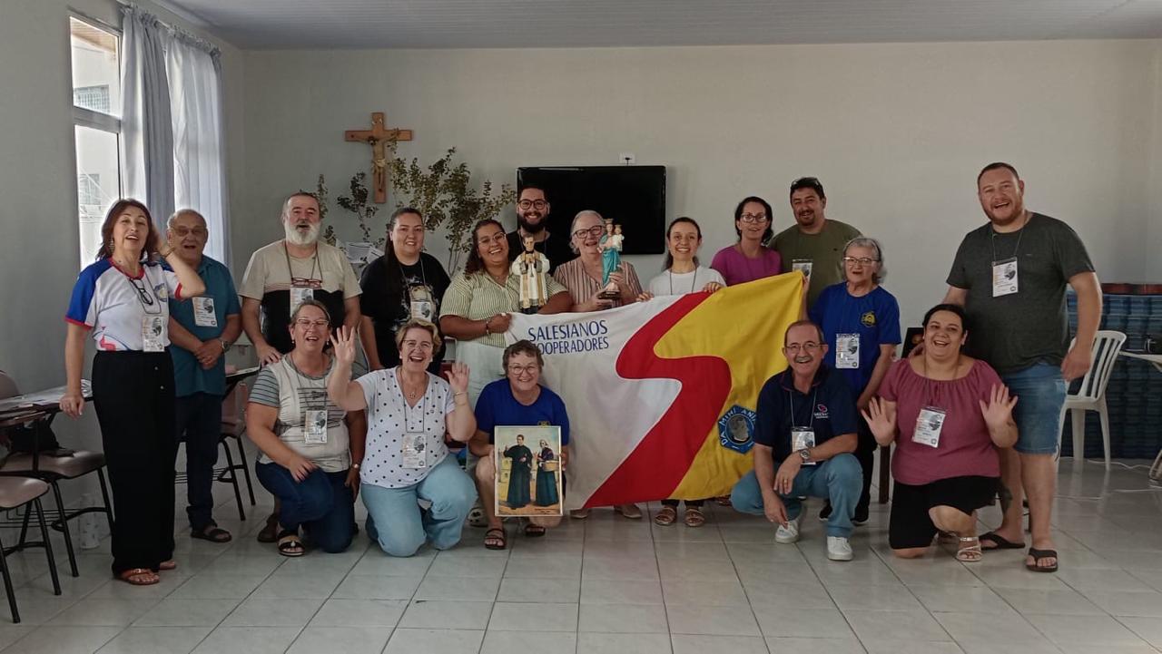 Aspirantes à vida de Salesianos Cooperadores da Paróquia Nossa Senhora Auxiliadora participam de retiro formativo em Curitiba