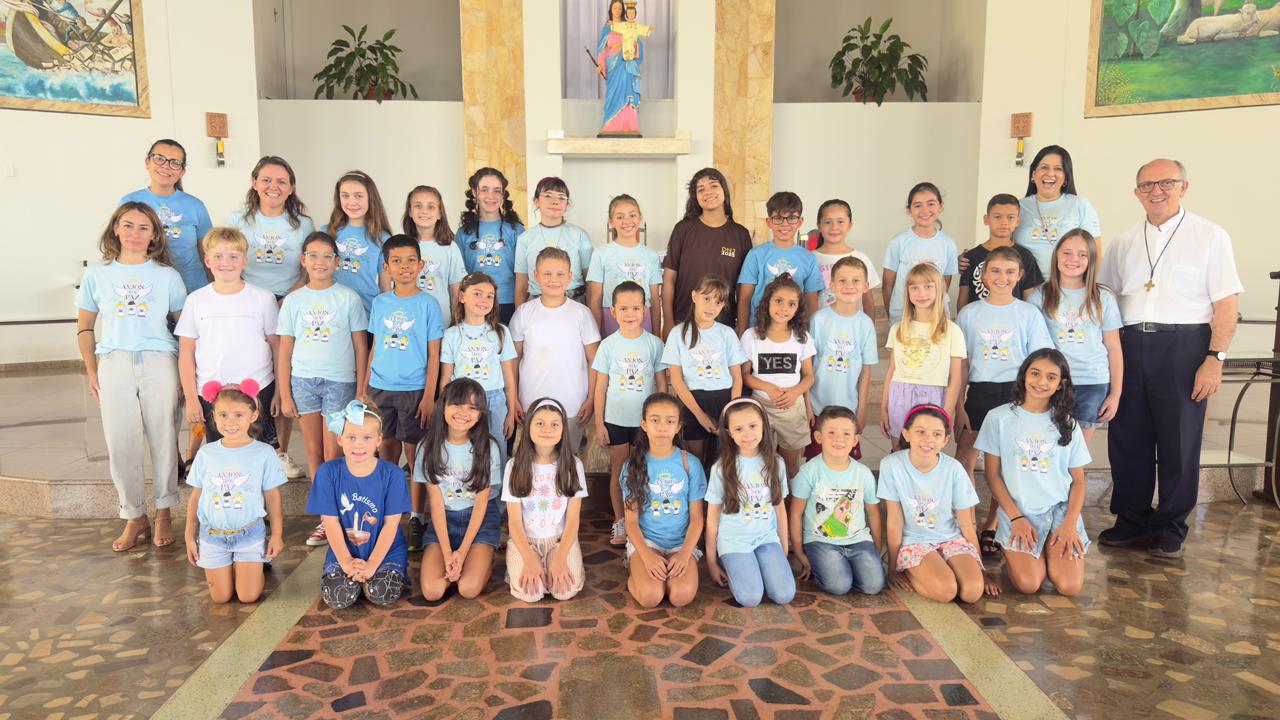 Paróquia Nossa Senhora Auxiliadora celebrou os três anos do Coral Infantil Anjos da Paz