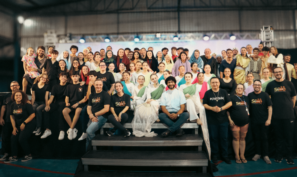 Paixão de Cristo une comunidade salesiana em espetáculo emocionante no Parque Dom Bosco