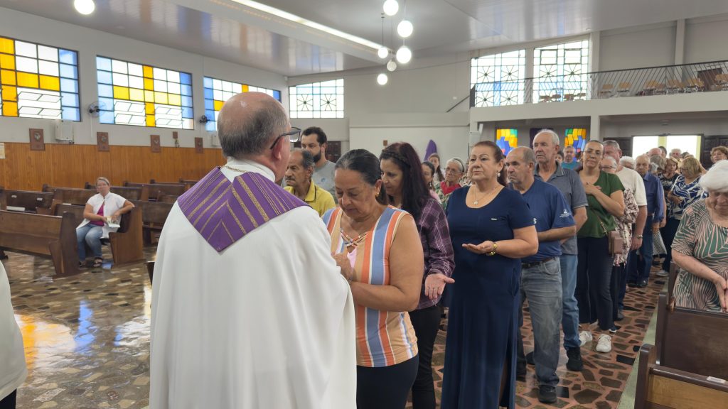 Paróquia Nossa Senhora Auxiliadora oferece Celebração Eucarística com o Sacramento da Unção dos Enfermos