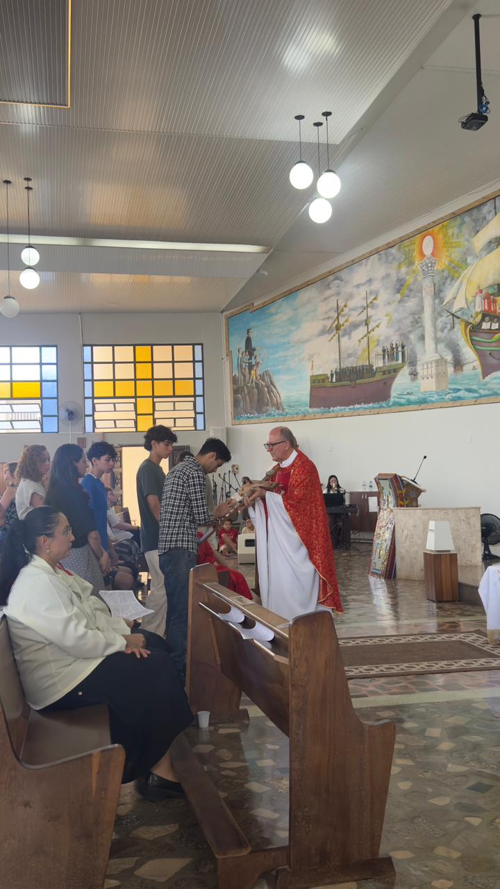 Paróquia Nossa Senhora Auxiliadora celebra com reverência a Sexta-feira da Paixão do Senhor