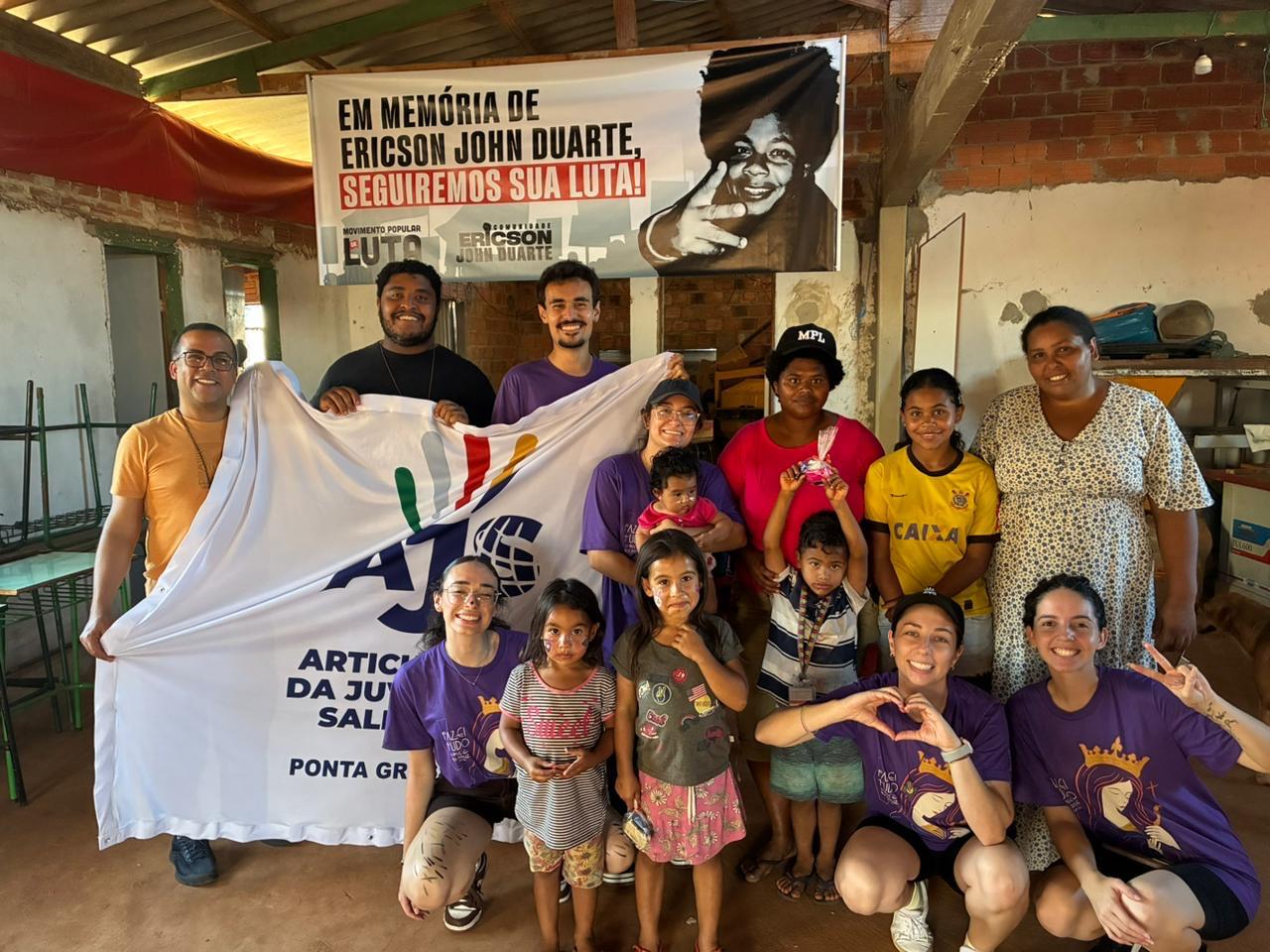 Juventude em saída leva alegria e esperança à comunidadeParticipantes do GAM e da AJS realizam Oratório Festivo na Ocupação Ericson John Duarte