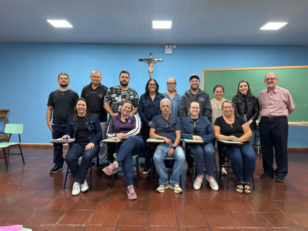 Coordenações dos Conselhos de Pastorais e CAECs se reúnem para repensar os investimentos paroquiais