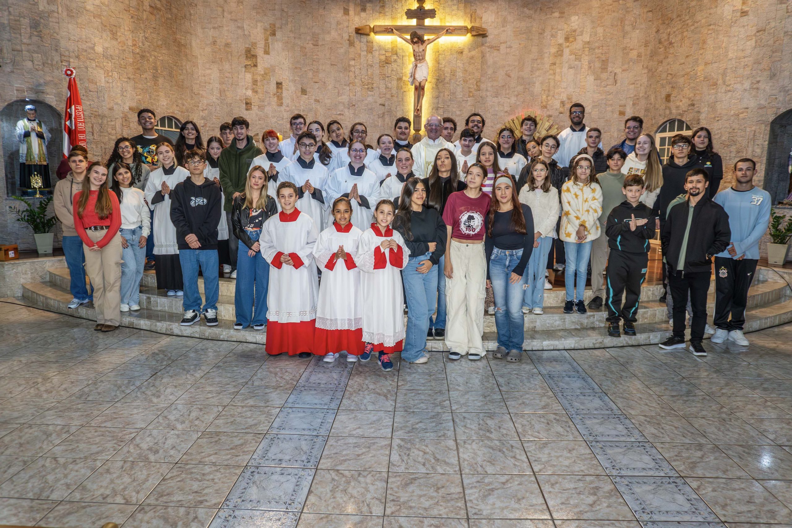 Missa das Juventudes reúne jovens na Paróquia São João Bosco em Guarapuava