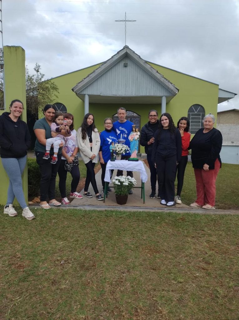 Paróquia Nossa Senhora Auxiliadora realiza Carreata Mariana com Bênção dos Automóveis
