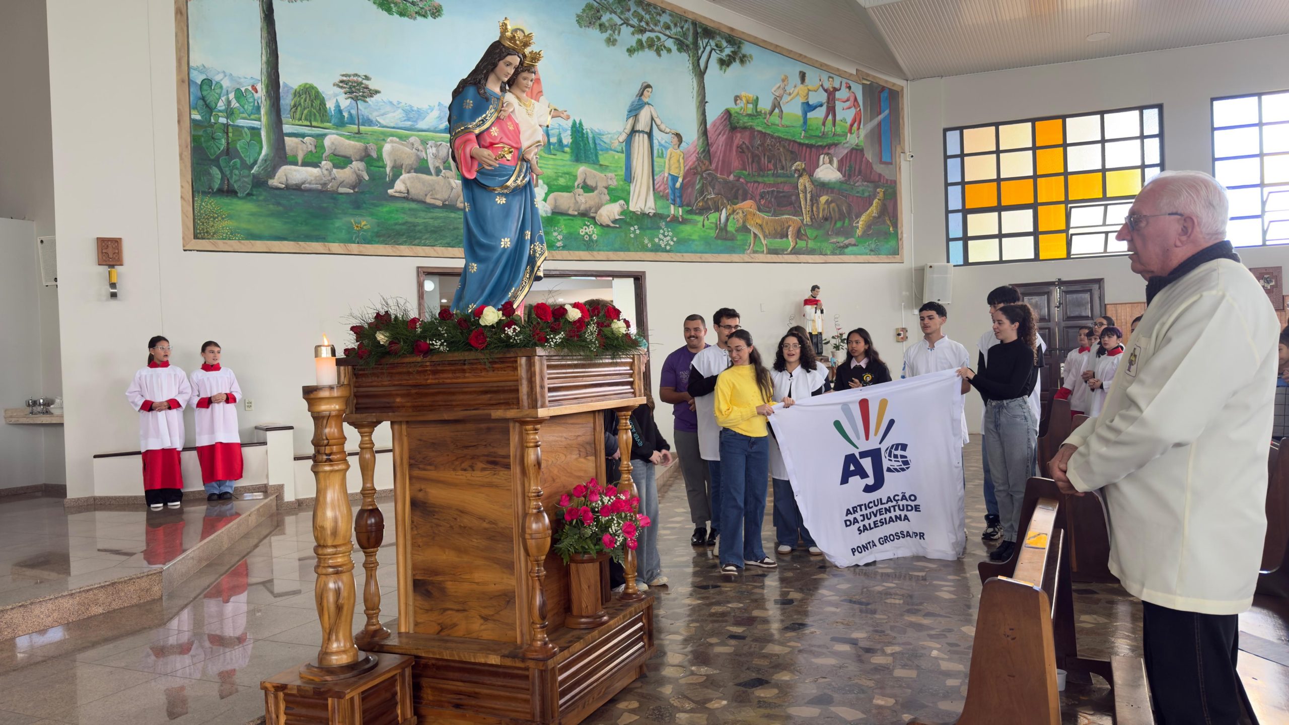 Paróquia Nossa Senhora Auxiliadora, em Ponta Grossa, realiza Rito de bênção da nova Imagem de Nossa Senhora Auxiliadora e Monumento