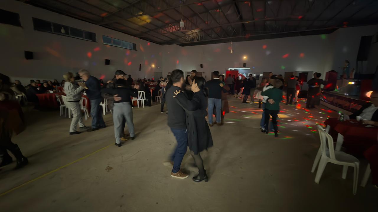 Pastoral Familiar da Paróquia Nossa Senhora Auxiliadora promove Jantar Dançante para casais pelo Dia dos Namorados